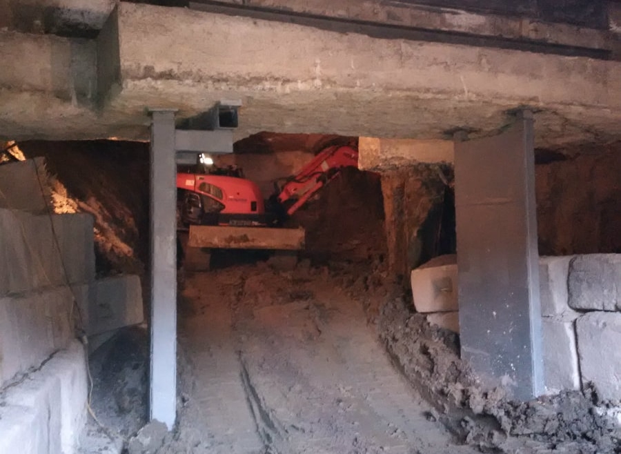 Excavation of a tunnel